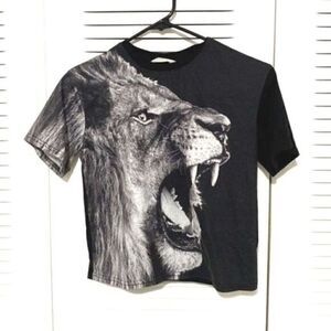 Lion shirt 7y Women’s small
